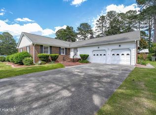 105 N Eden Dr, Washington, NC 27889