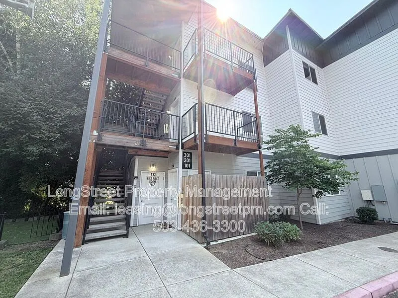1 bed, 1.0 bath, 565 sqft, $1,295 — Photo 2