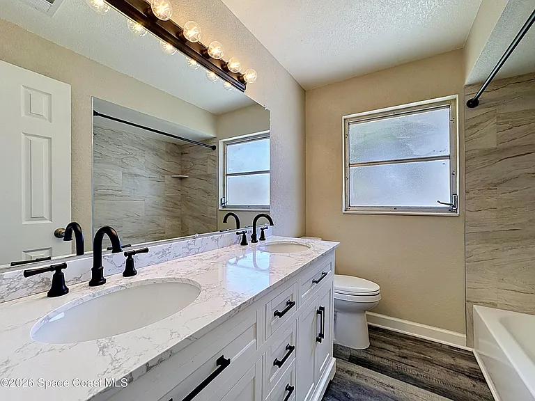 1525 Polaris St — Photo 3