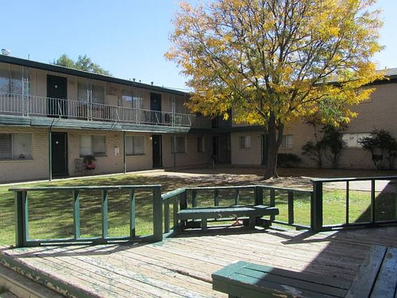picnic area in courtyard