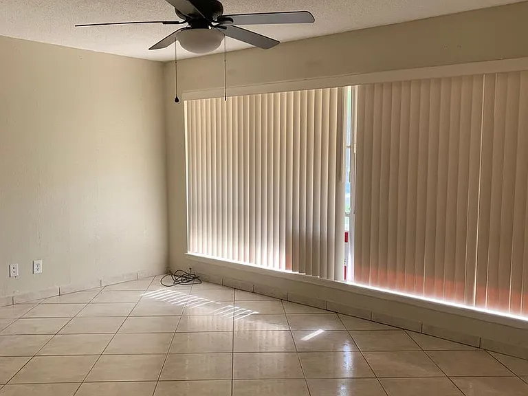 700 Sunset Dr — Photo 9