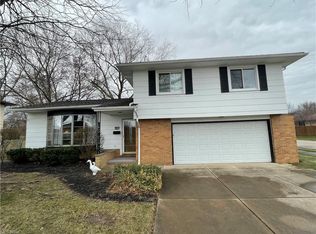 8001 Fenway Dr, Parma, OH 44129