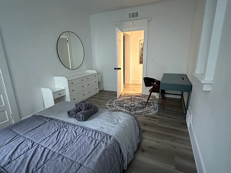 6136 Carlos Ave — Photo 5