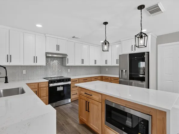 7143 VALEWOOD VW, San Antonio, TX 78240