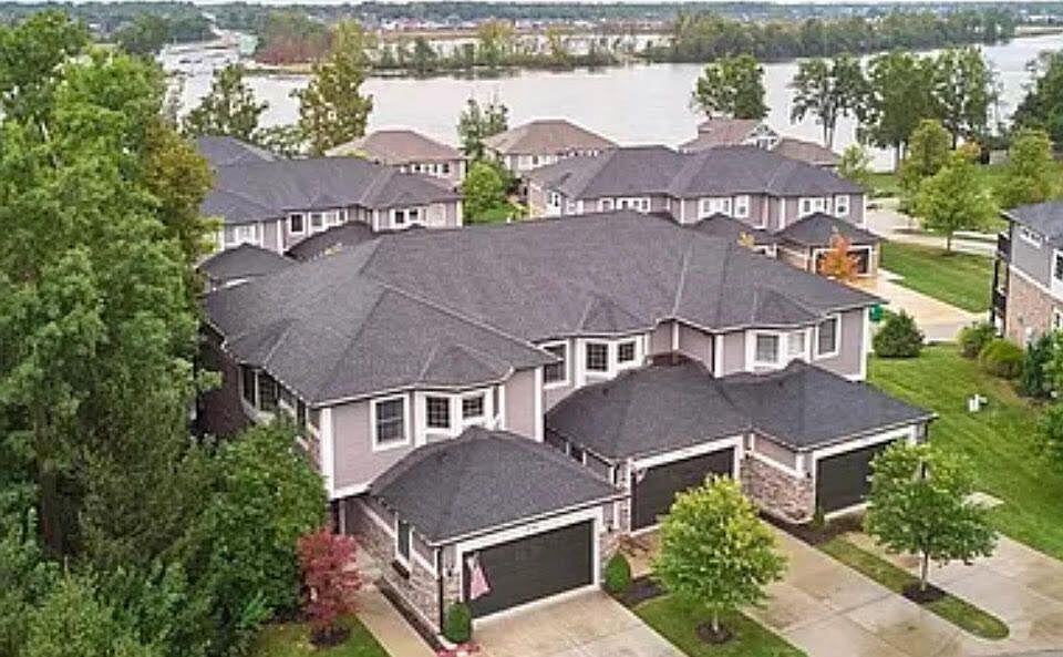 1st image of 13793 Seaway Dr #10