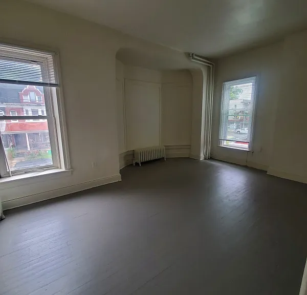 712 W King St #2 — Photo 6