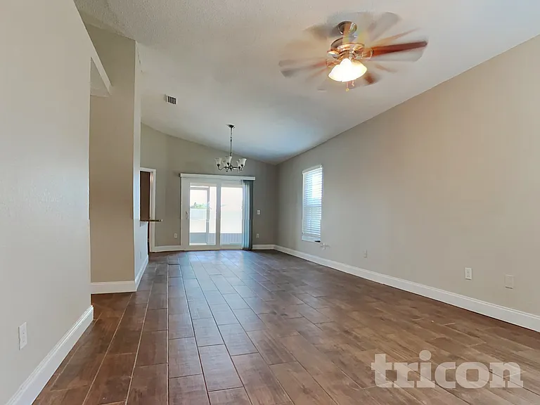 310 Diamond Ridge Blvd — Photo 4