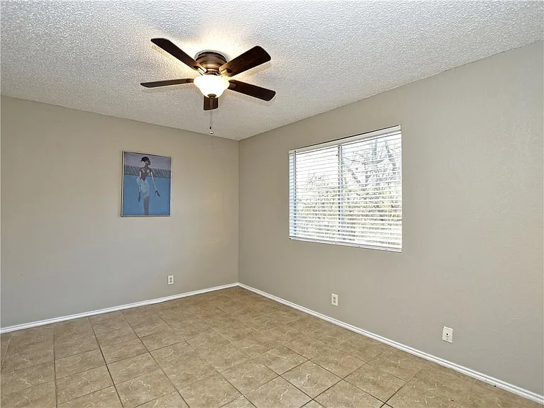 5401 Spring Meadow Rd #B — Photo 10