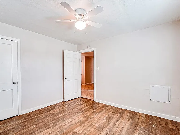 2520 Anita St — Photo 13