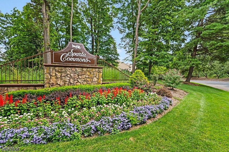 1st image of 143 Wagon Wheel Rd #143