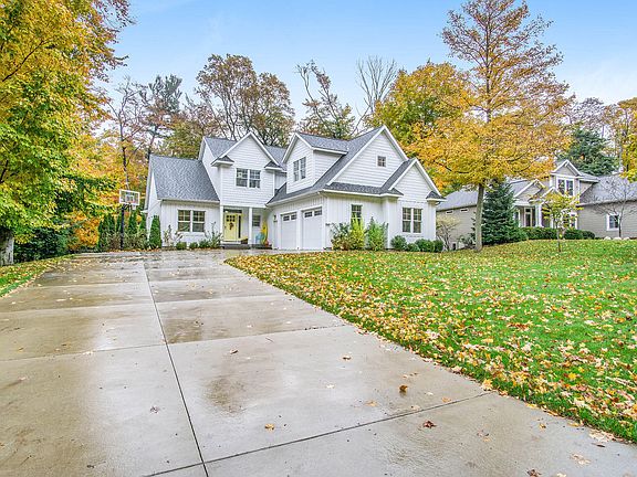 2nd image of 17565 Duneside Dr