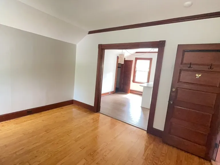 111-113 School St — Photo 3
