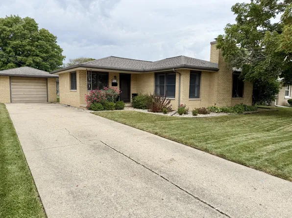 423 Sunset Blvd, Oglesby, IL 61348