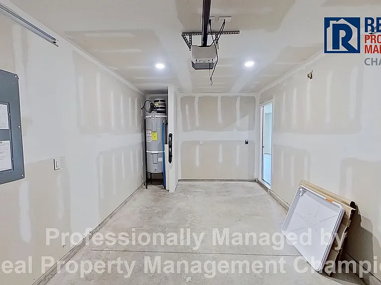 3110 Lobelia Ln — Photo 23