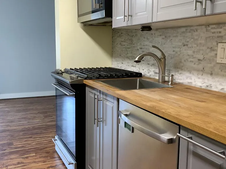 5909 Tamar Dr #4 — Photo 11