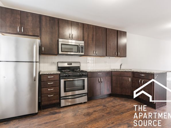 4876 W Armitage Ave #3F