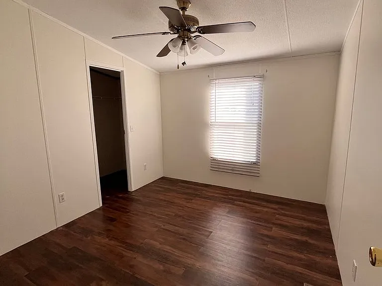 5981 Old State Rd — Photo 2