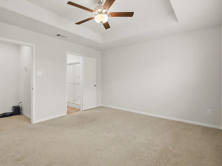 1228 Haverford Ln — Photo 17