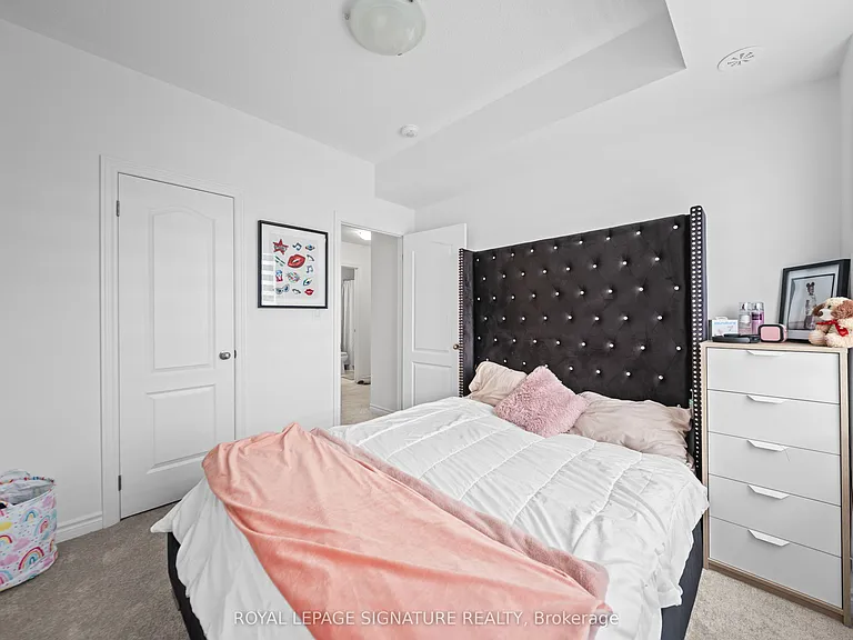 429 Dougall Ave — Photo 26