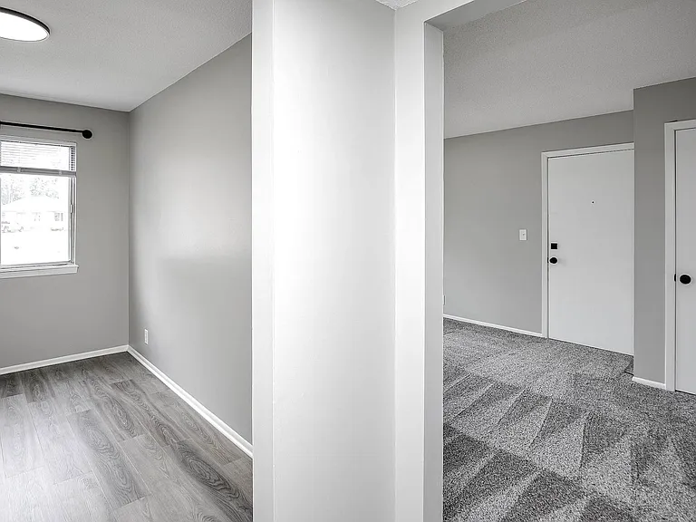 605 S Washington St #14 — Photo 12