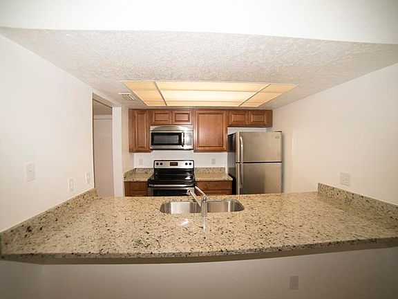 4th image of 5131 Eaglesmere Dr #31-C08-2