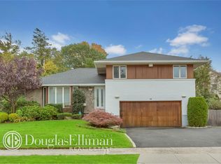 12 Martin Pl, Syosset, NY 11791