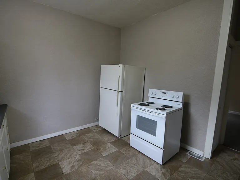 1409 Jefferson St — Photo 13