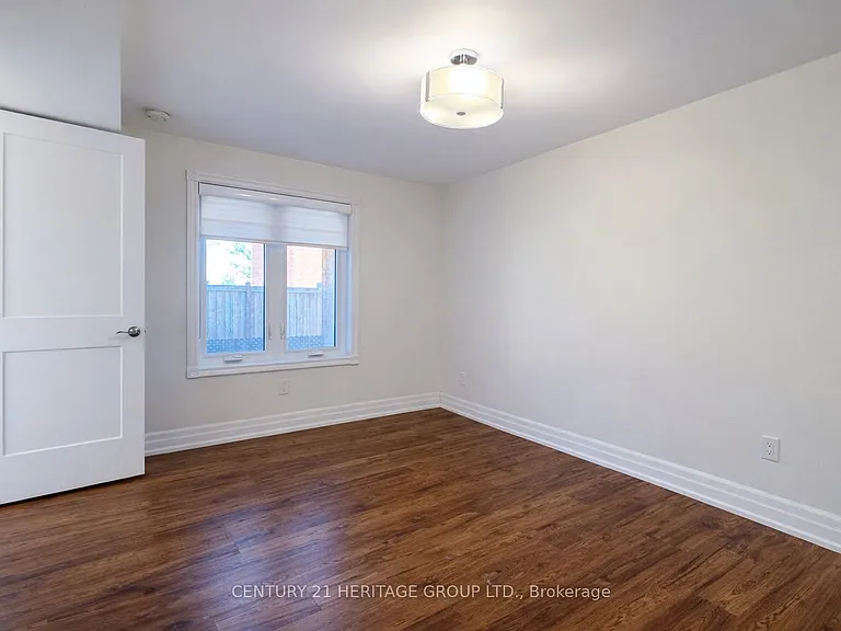 691 Shanahan Blvd — Photo 13