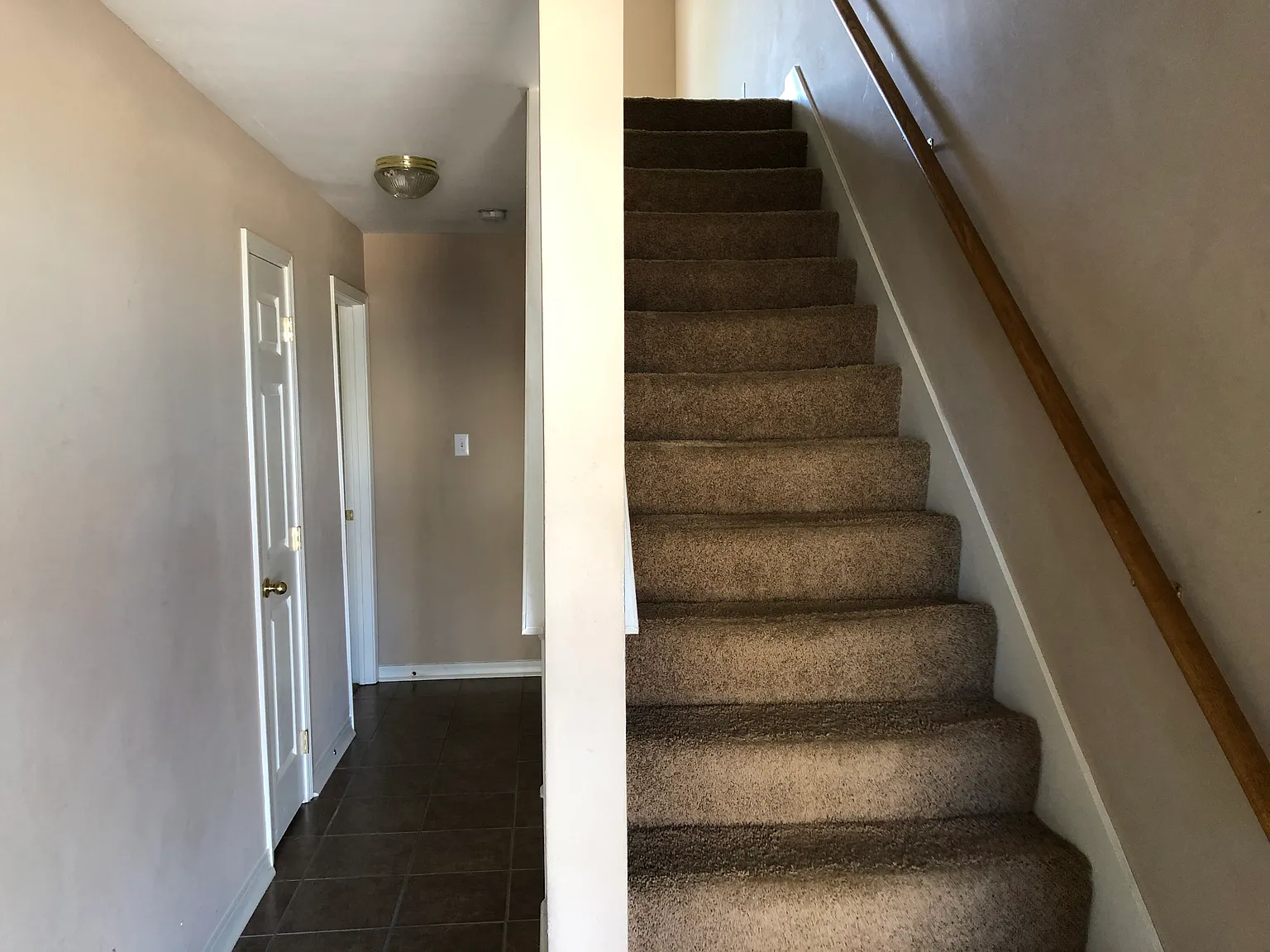 2 bed, 1100 sqft, $1,275 — Photo 4