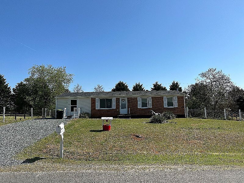 2nd image of 251 Stevens St