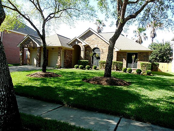2nd image of 1039 Bayhill Dr