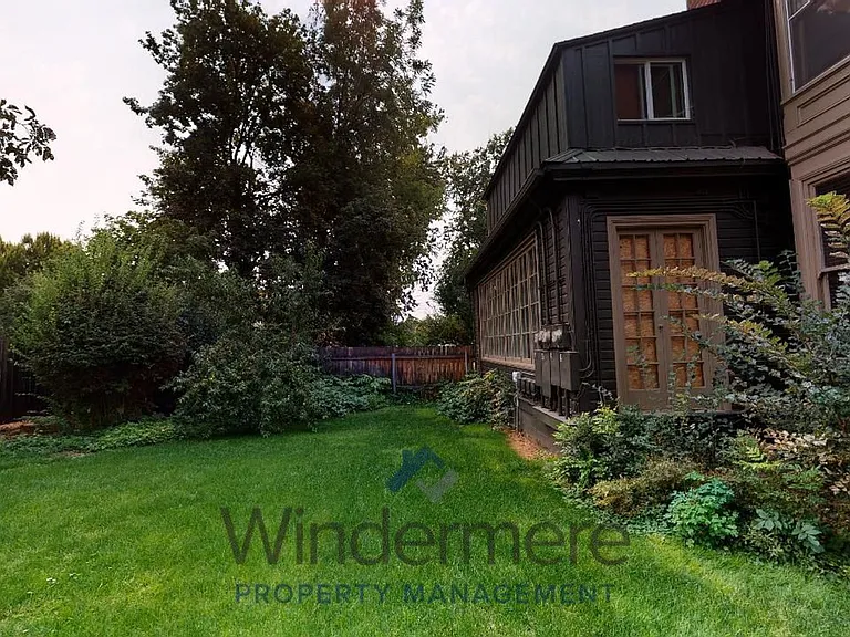 309 E Birch St — Photo 11