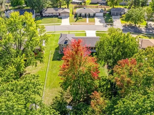 5512 W 99th Ter, Overland Park, KS 66207