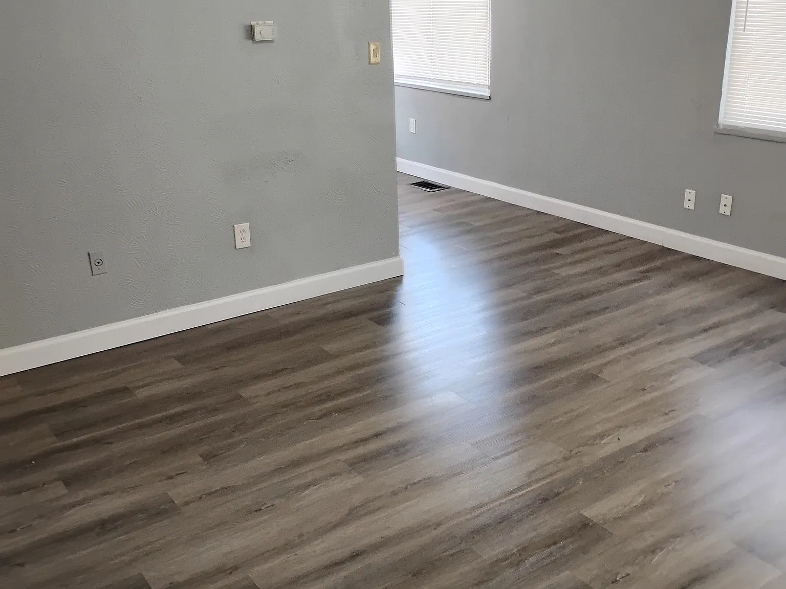 2 bed, 900 sqft, $950 — Photo 4