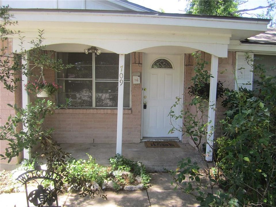 1st image of 709 Moonlight Dr