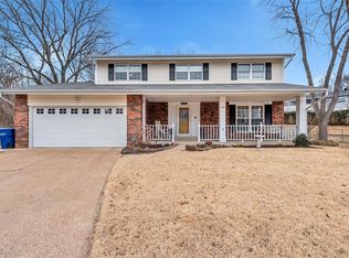 680 Green Isles Dr, Fenton, MO