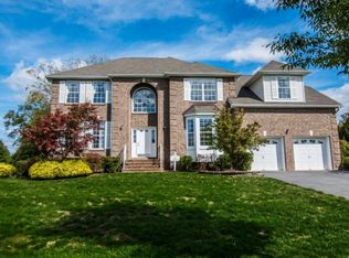 21 Kay Ct, Monroe Twp, NJ 08831