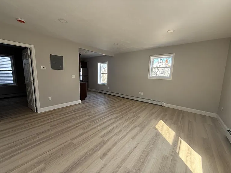 169 Grant St — Photo 5