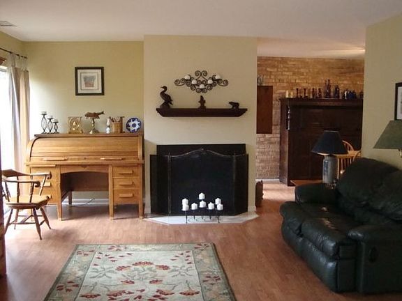 2nd image of 5959 Oakwood Dr