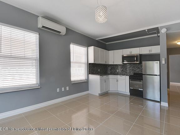 5th image of 445 Brazilian Ave APT 8