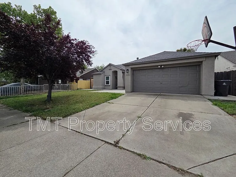 2234 Wall St — Photo 5