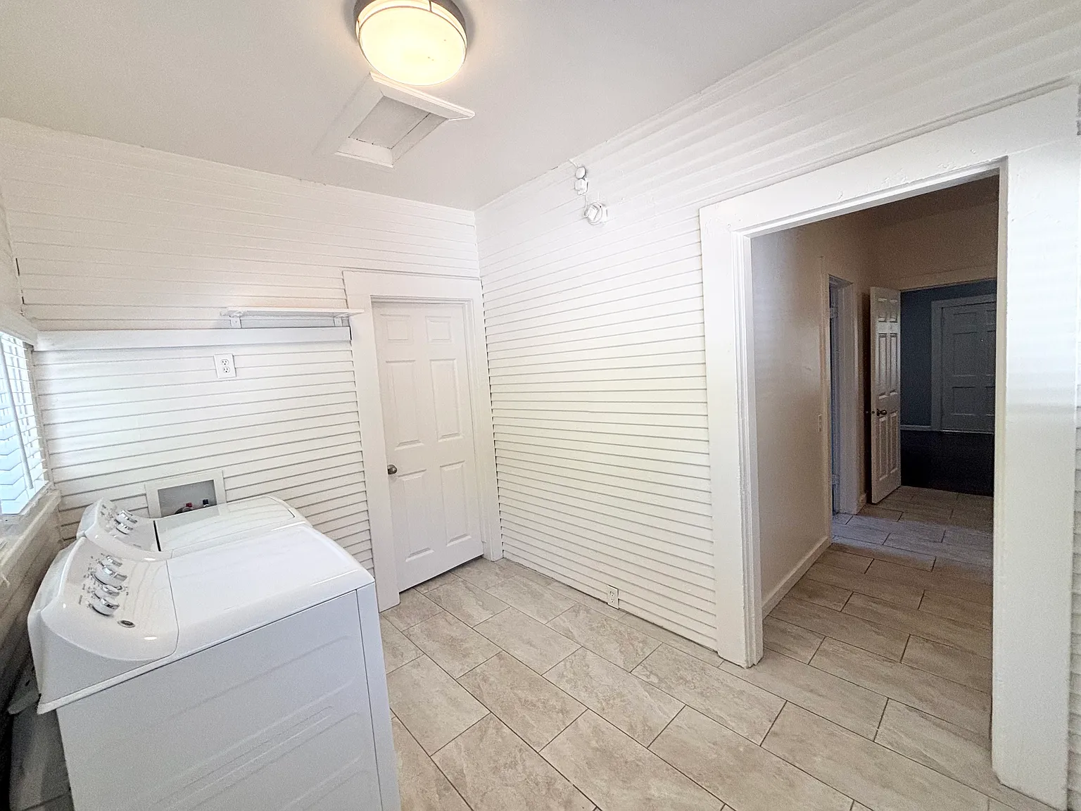 2 bed, 1100 sqft, $1,950 — Photo 3