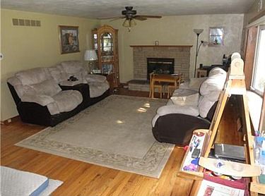3rd image of 220 McClane Farm Rd