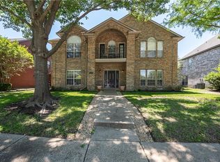718 Amesbury Dr, Mesquite, TX 75150