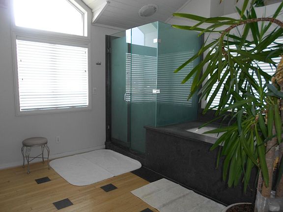 4th image of 502 Luxury Oceanfront Home S Atlantic Ave #502