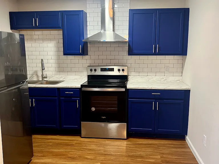 1412 Avenue C — Photo 13