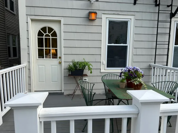 181 Charles St, Cambridge, MA 02141