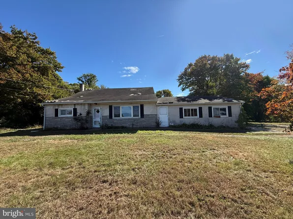 108 Bethel Rd, Spring City, PA 19475