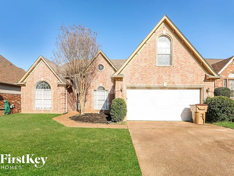 4566 Tulip Bend Dr — Photo 1