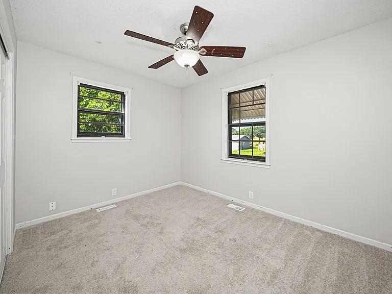 1429 Highland Dr — Photo 27